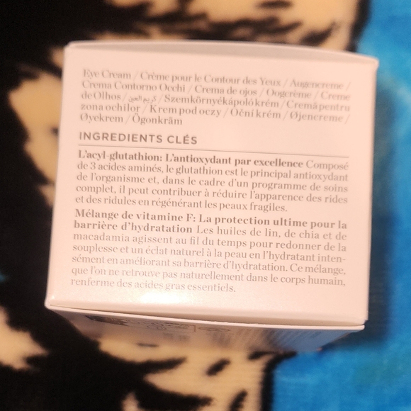 Perricone MD Soothing And Hydrating Eye Cream - Picture 3 of 6